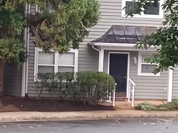 1270 Chatham Rdg, Charlottesville, VA 22901