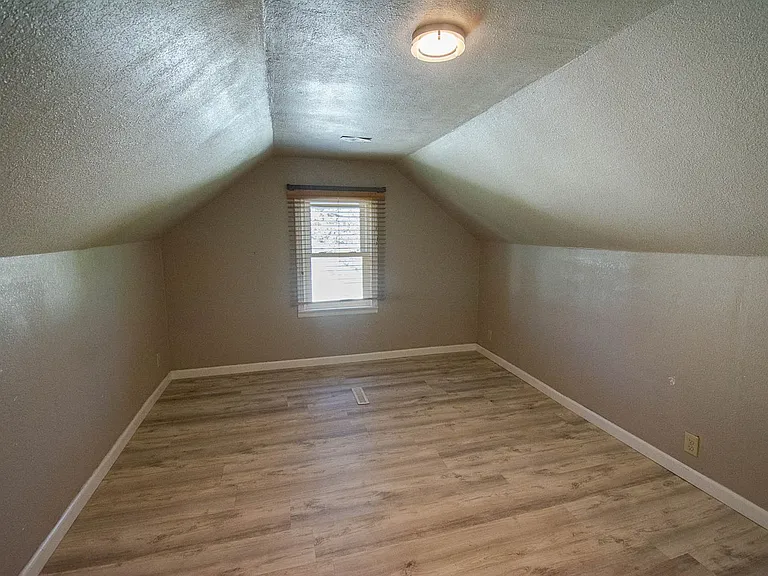 2041 14th St SE — Photo 15