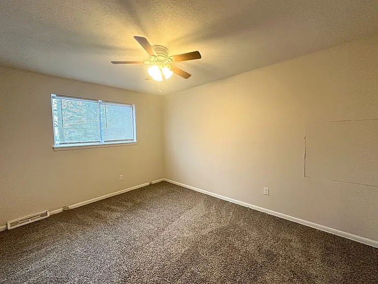 33365 Rockford Dr — Photo 11