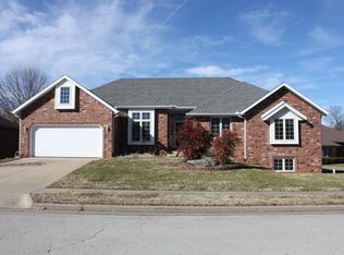 2341 E Monroe St, Springfield, MO 65802