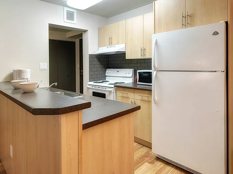 1833 Pembina Hwy — Photo 7