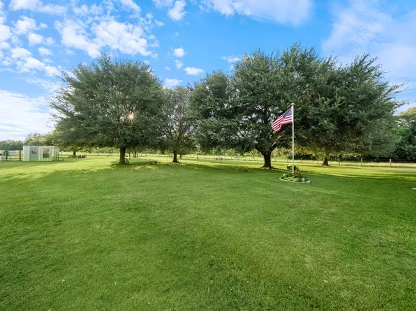 15610 Penick Rd, Waller, TX 77484