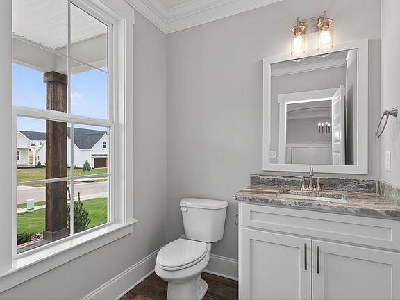 5th image of 444 Woodlawn St. Street