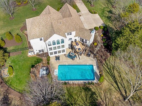 3rd image of 1199 August Lake Dr