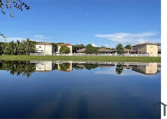 364 NE 25th Pl #204 — Photo 18