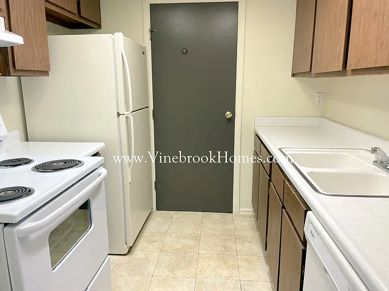 5680 Troy Villa Blvd — Photo 5