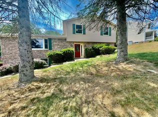 2533 Country Side Ln, Wexford, PA