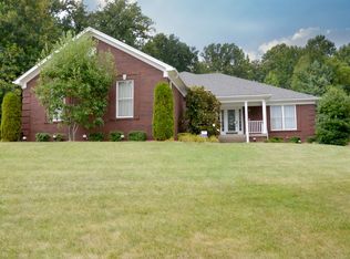 7601 Cottage Cove Way, Louisville, KY 40214