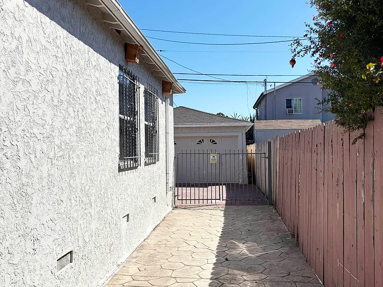 5931 Comey Ave — Photo 3