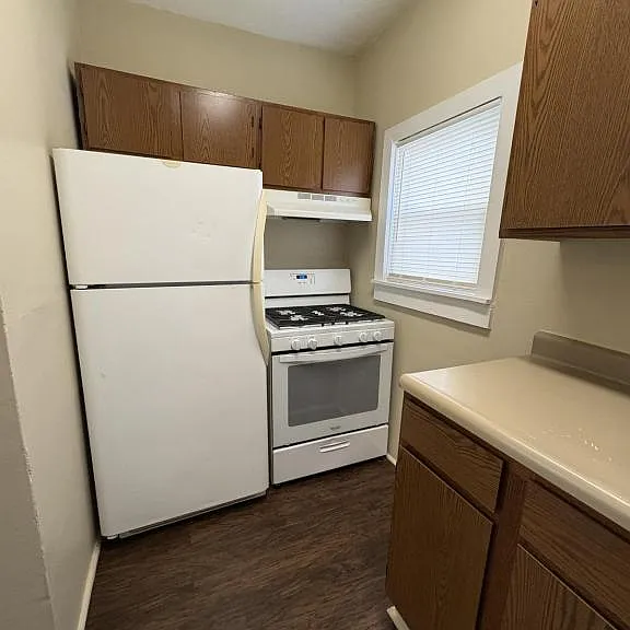107 E 2nd St #107 — Photo 14