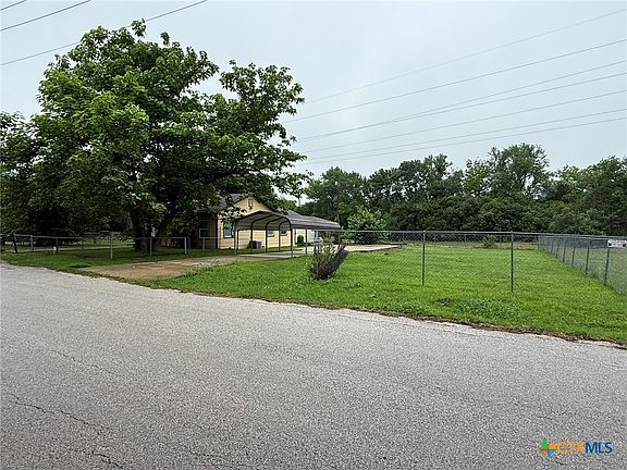 2nd image of 1302 E Avenue F