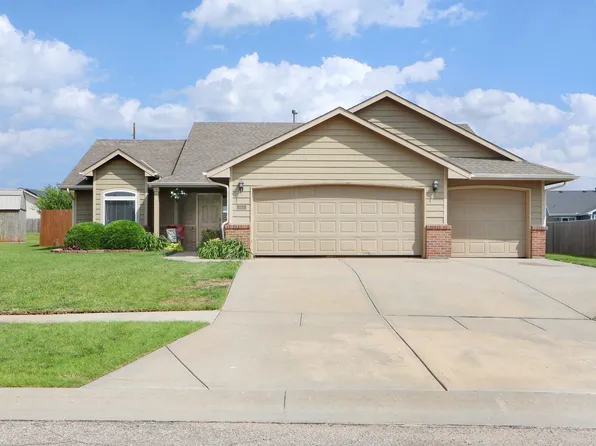 1145 Coyote Dr, Junction City, KS 66441