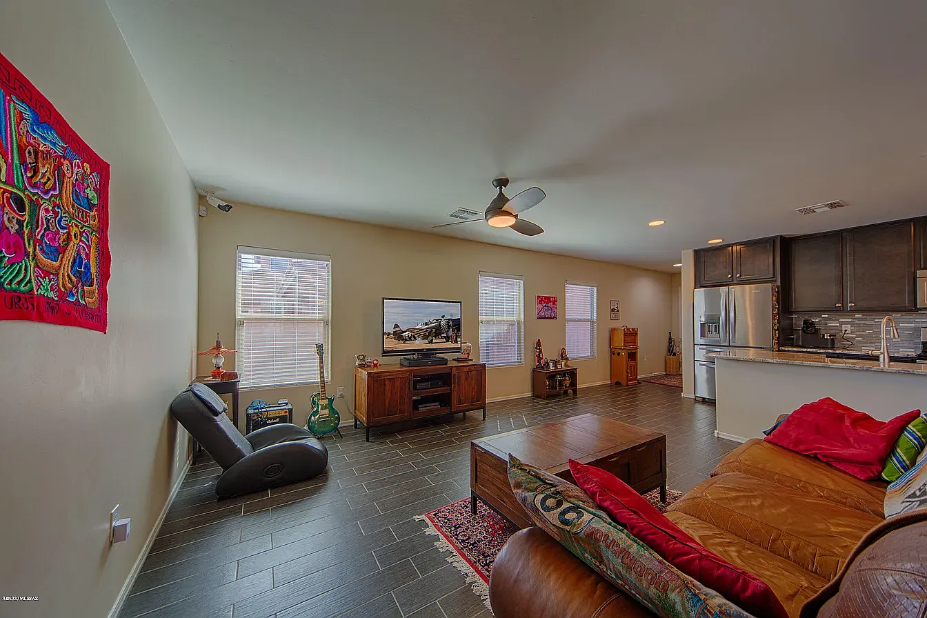 3 bed, 1515 sqft, $2,100 — Photo 4