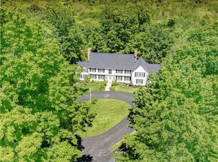 1219 W Hill Dr, Gates Mills, OH 44040