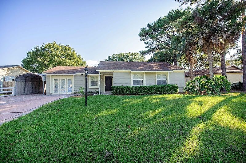 1st image of 309 Live Oak Blvd
