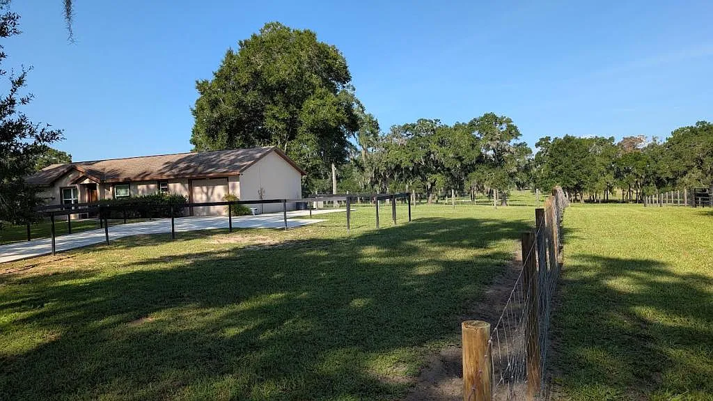 4210 SW 89th Ave. — Photo 3