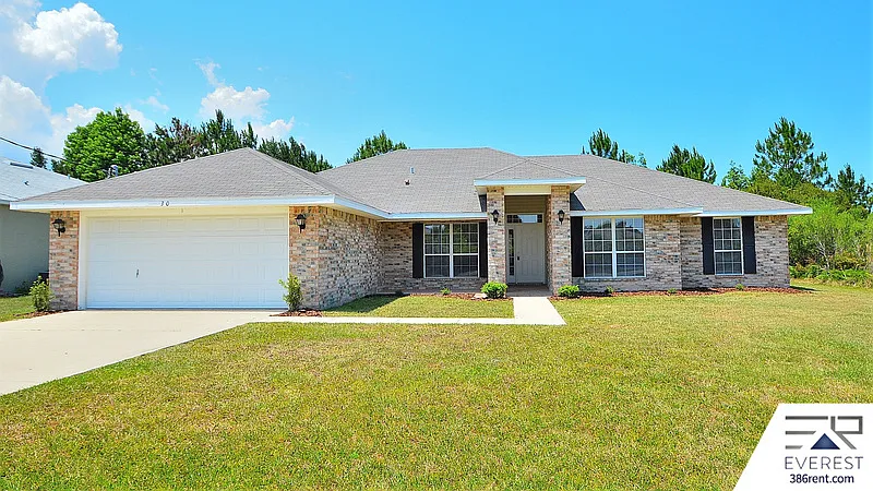 4 bed, 2.0 bath, 2939 sqft, $2,100 — Photo 2