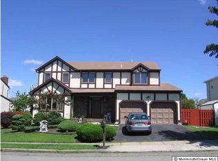 29 Highland Dr, Parlin, NJ