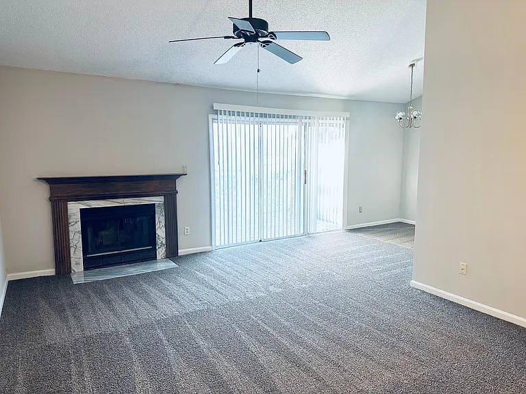 2802 Iron Gate Ln — Photo 2