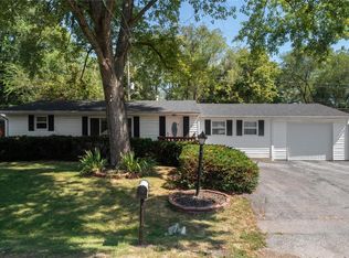 6121 Leo Dr, Belleville, IL