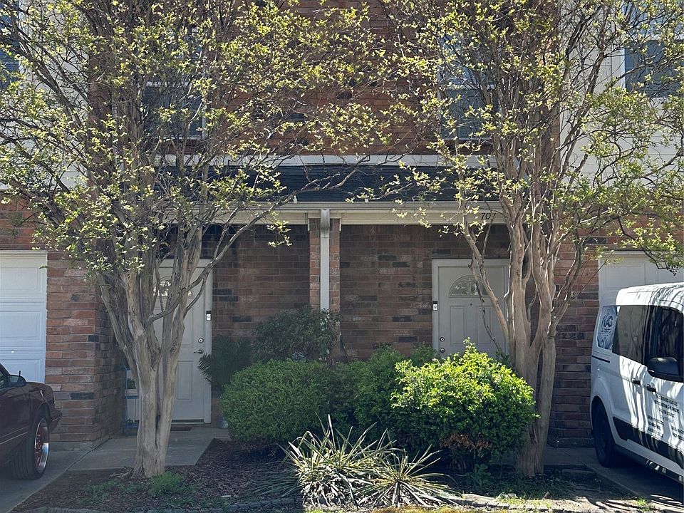 2nd image of 701 Parkplace Rdg