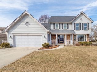 1586 Hemstock Ave, Wheaton, IL 60189