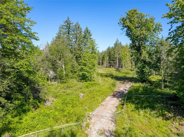 7 Sunrise Rd, Cowichan Valley, BC V9L 6G5