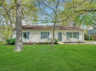 27 Pine Tree Dr, Bayville, NJ 08721