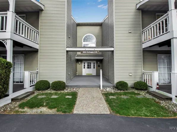 1260 Youngs Rd Unit A, Williamsville, NY 14221