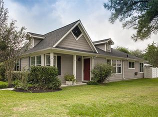 10011 Farrell Dr, Houston, TX 77070