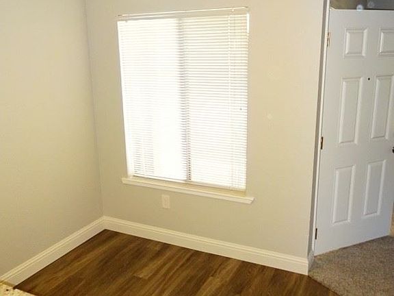 4th image of 2304 G St APT 18