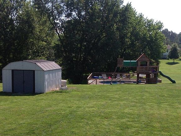 5th image of 8364 Pleasant Ave