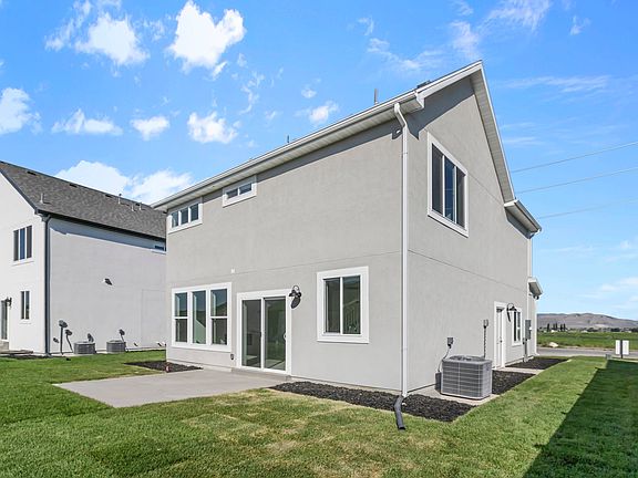 Finished home photos are representational images only. See sales agent for details.