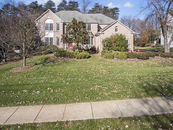2nd image of 6466 Lake Meadow Dr