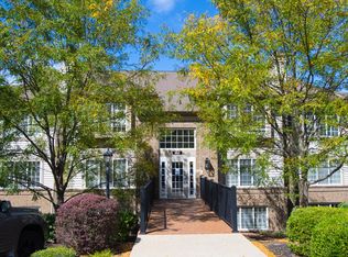 556 Cloverfield Ln APT 101, Fort Wright, KY 41011