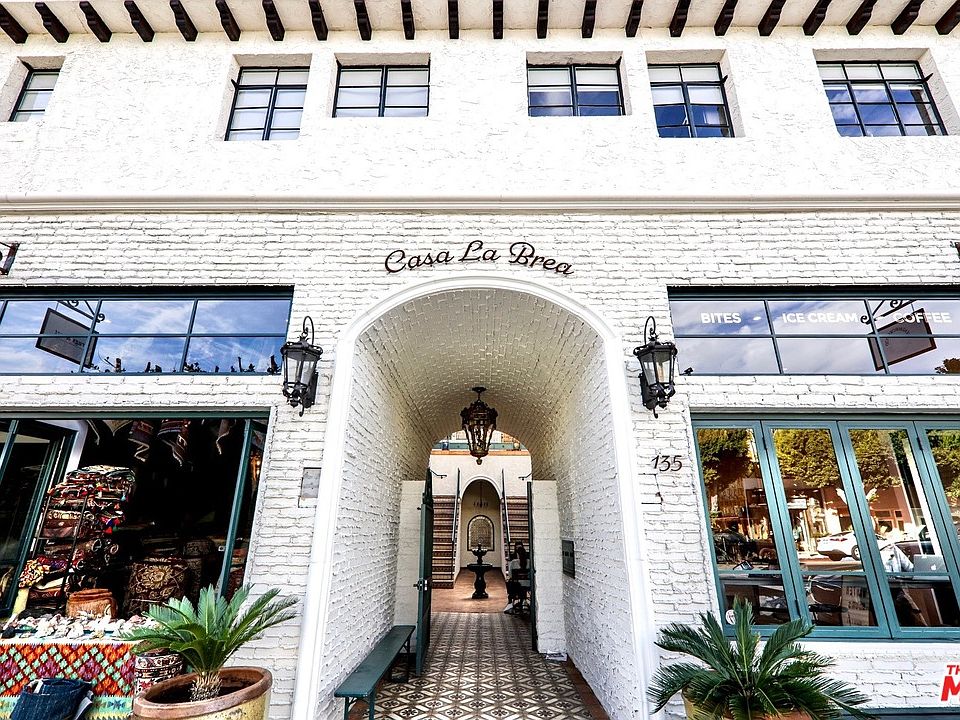 1st image of 100 S La Brea Ave #7