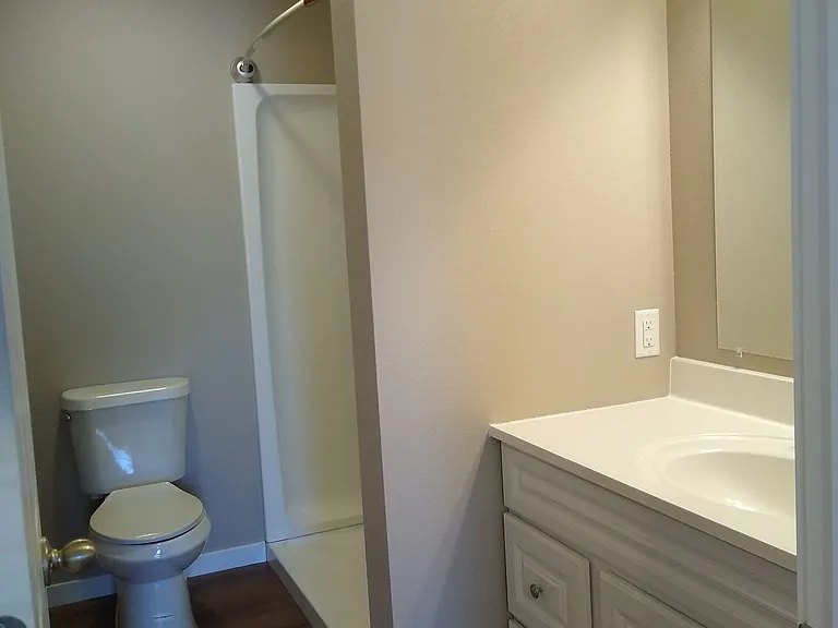 315 W Durst St — Photo 10