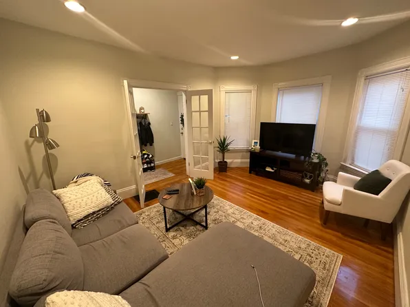 62 Grant St #1, Somerville, MA 02145