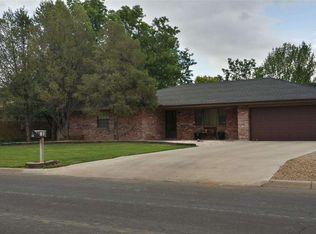 608 Tierra Berrenda Dr, Roswell, NM 88201