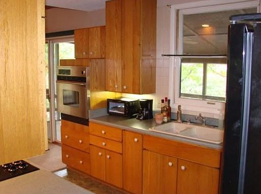 3rd image of 32 Tamworth Cir