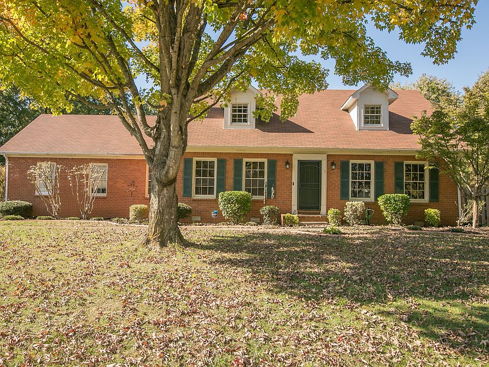 1st image of 611 Buck Ln