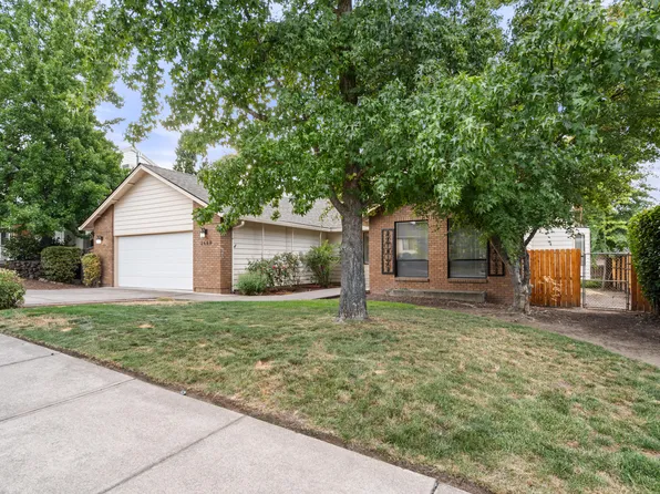 2660 Wilkshire Dr, Medford, OR 97504