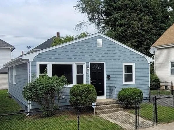 357 Smith St, Cranston, RI 02905