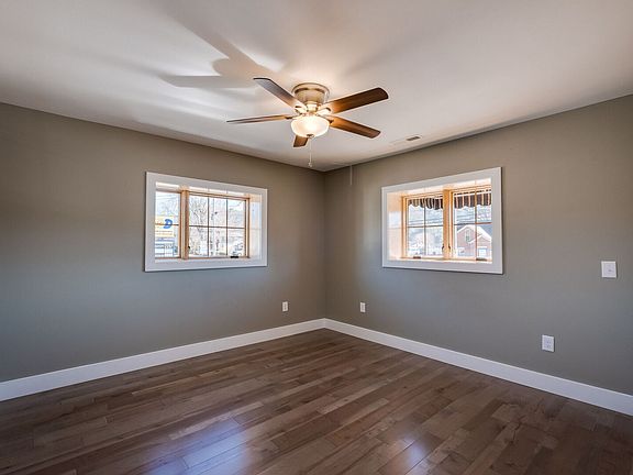 3rd image of 293 Hill St