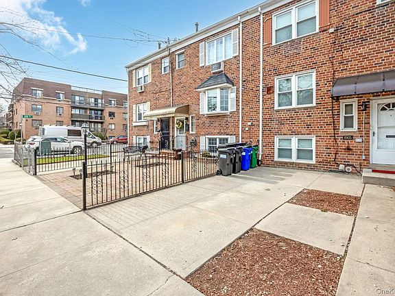 3rd image of 69-05 61st Road