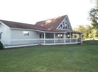 226 Hutchison Lake Dr, Evans, WV 25271