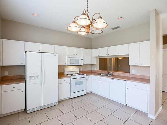 3rd image of 7023 Monarch Park Dr