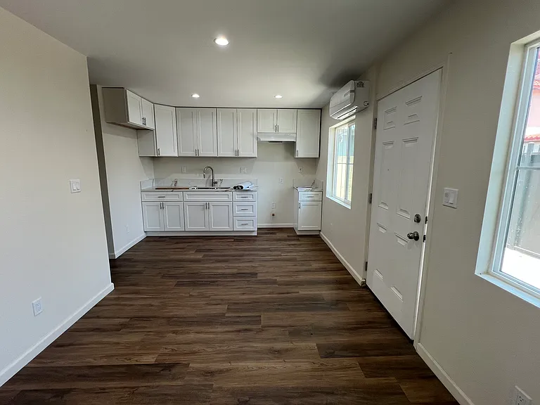 10944 Hickory St #1/2 — Photo 6