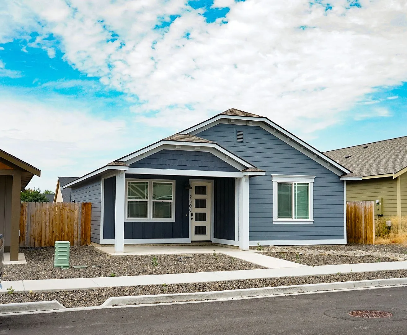 New Home for Lease ! 3br 3ba — Photo 1