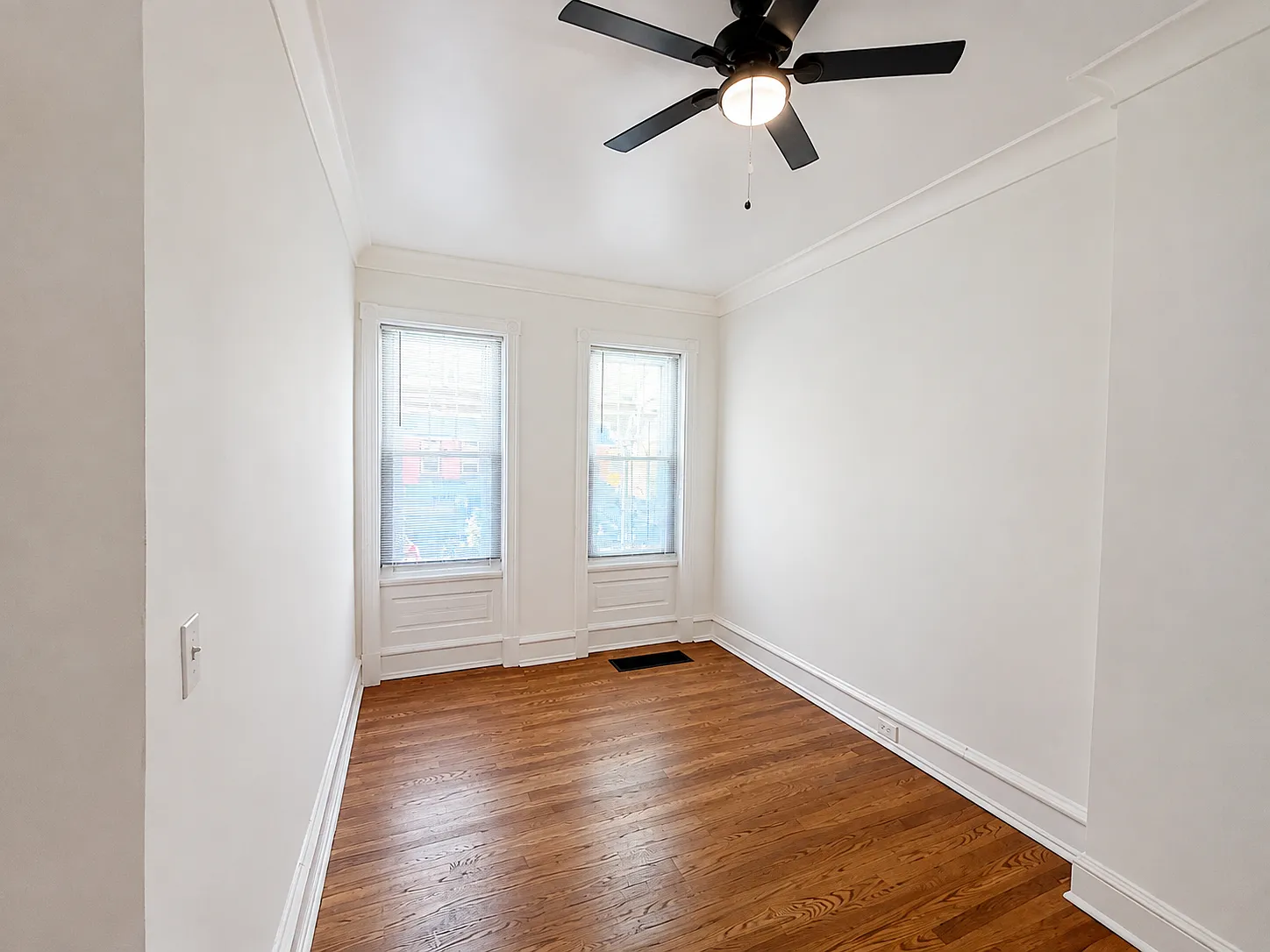 4025 Green St - Unit 1 — Photo 2